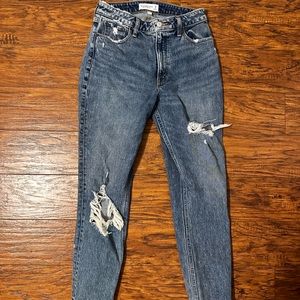 Abercrombie Curve Love High Rise Mom Jean